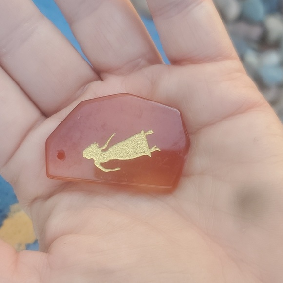 New Hand Carved Virgo Red Onyx Agate Polygon Pendant Amulet. - Picture 3 of 5